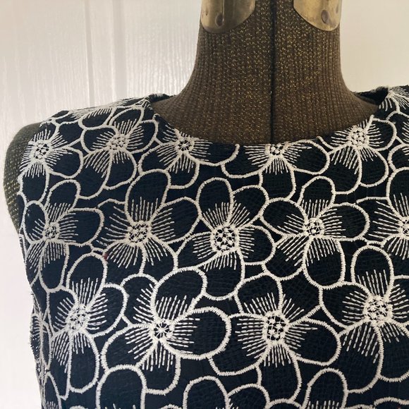 Flowing Black and White Floral Tea Dress, Warehouse - Picture 4 of 10